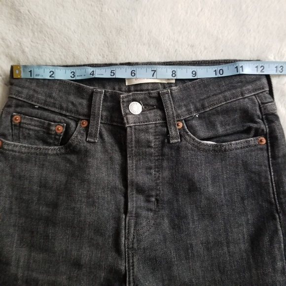 LEVI'S Wedgie Straight Fit Jean Size 24 - Picture 9 of 13